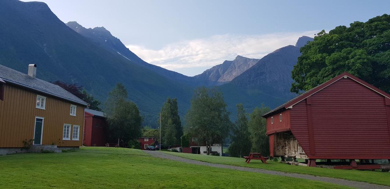 Apartamento Lensmansgarden Marteinsgarden Innfjorden Exterior foto